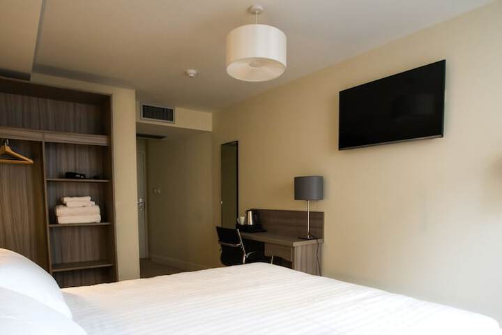 Room 3 of 36