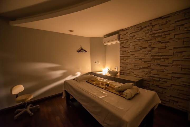 Spa 50 of 77