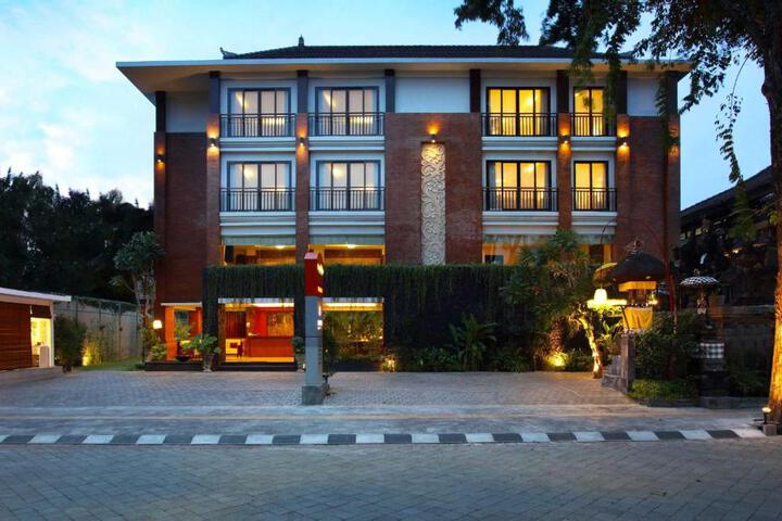 Grand Mirah Boutique Hotel