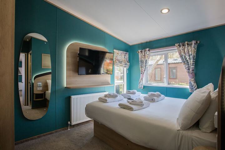 Room 3 of 52