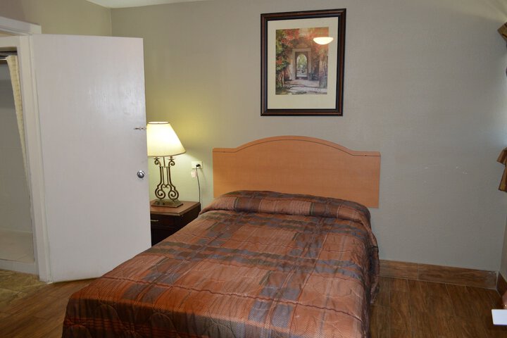 Room 2 of 12