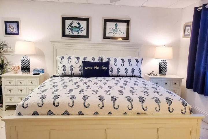 Room 2 of 16