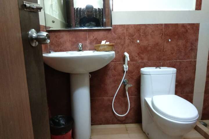 Room 18 of 27