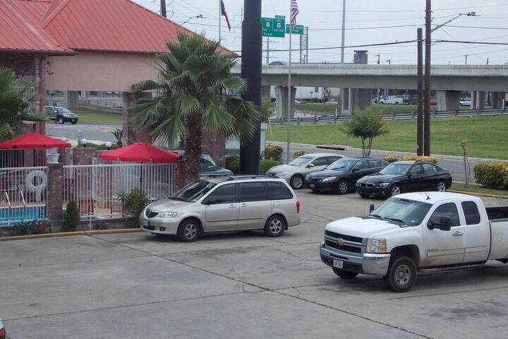 Property Grounds 94 of 128