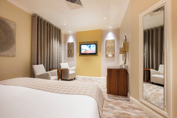Room 54 of 147