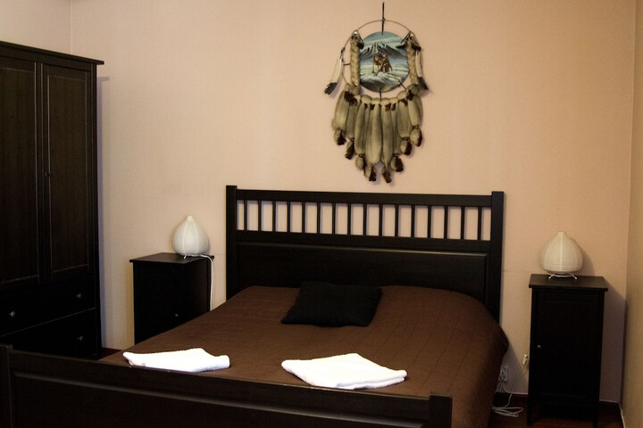 Room 5 of 44