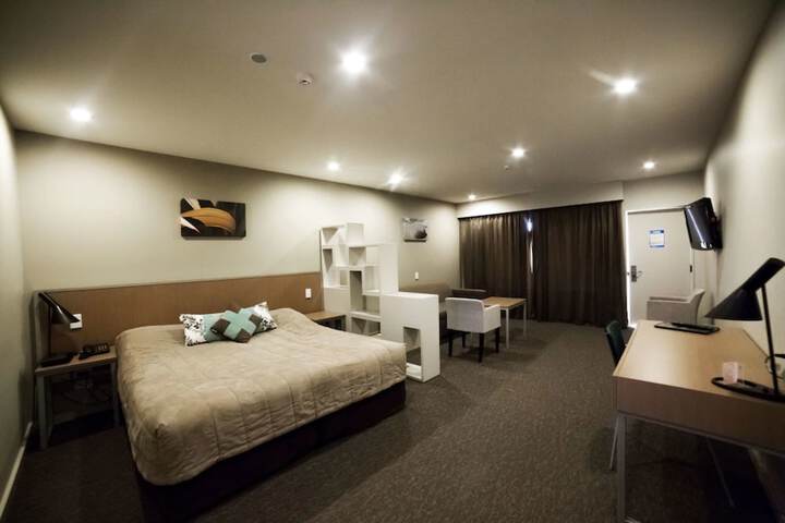 Room 3 of 31