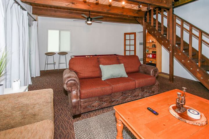 Room 17 of 28