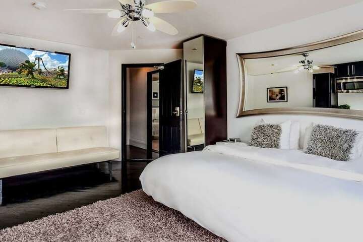 Room 32 of 56