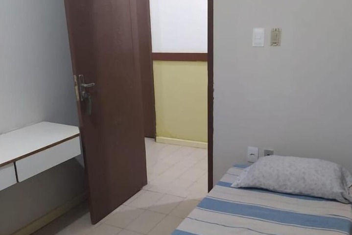 Room 7 of 12