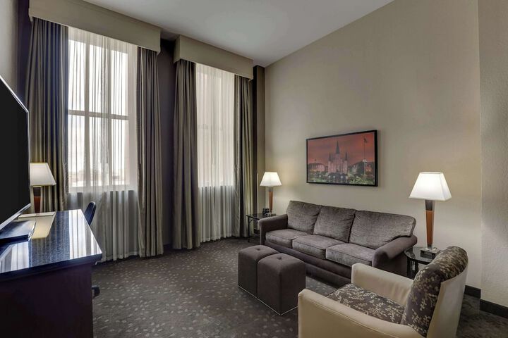 Room 6 of 60
