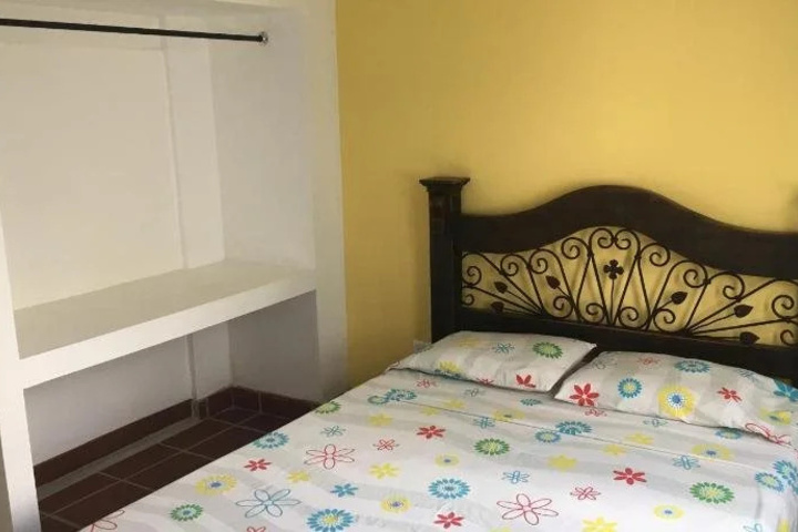 Room 2 of 21