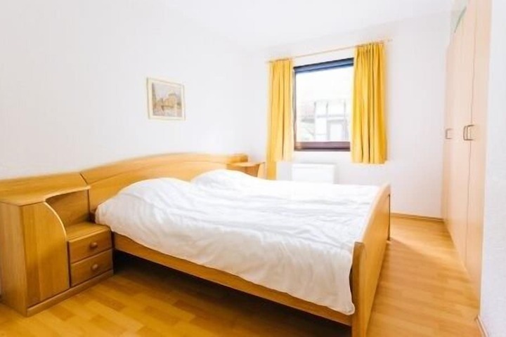 Room 8 of 43