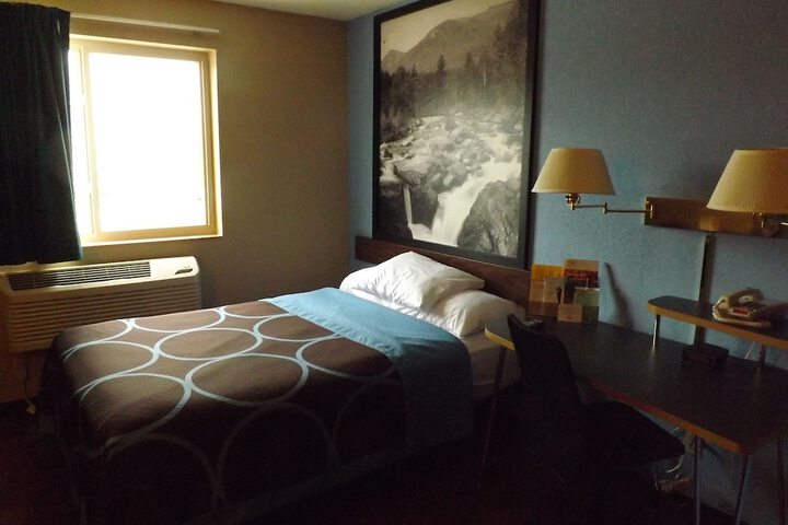 Room 17 of 52