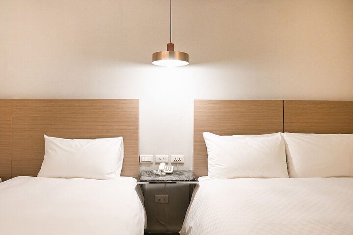Room 44 of 75