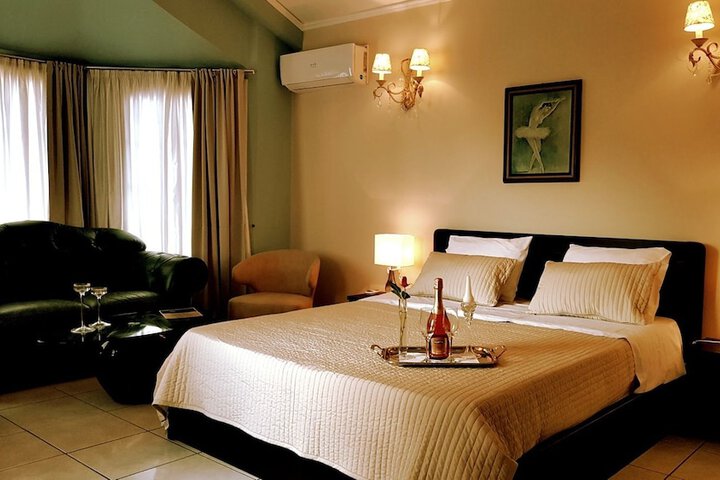 Room 16 of 18