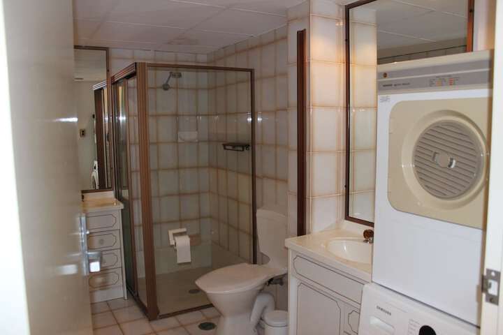 Room 10 of 10