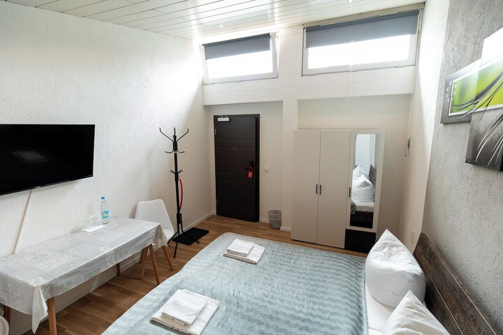 Room 8 of 41