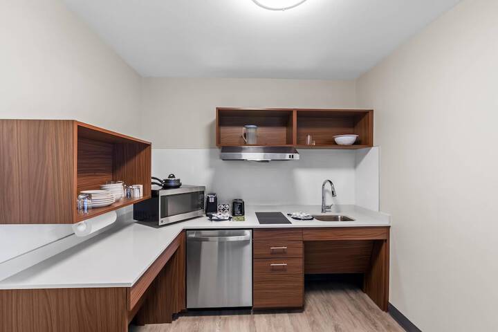 Room 34 of 65