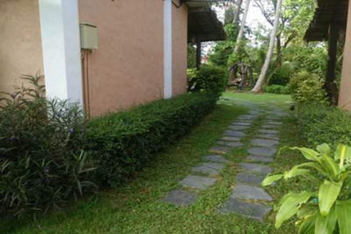 Property Grounds 39 of 51