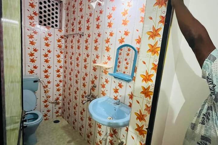 Room 14 of 15
