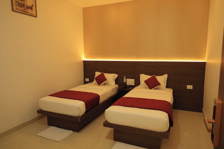 Room 2 of 19