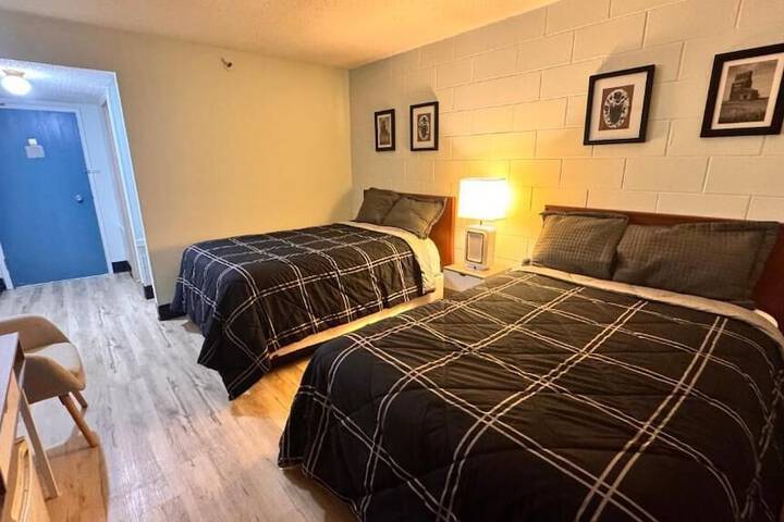 Room 5 of 10