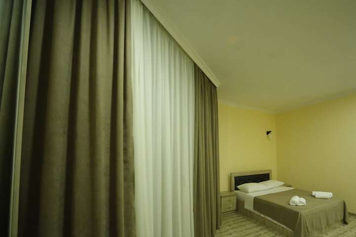Room 11 of 51