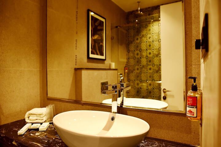 Room 19 of 21