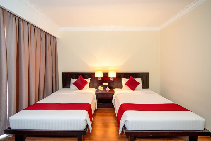 Room 34 of 169