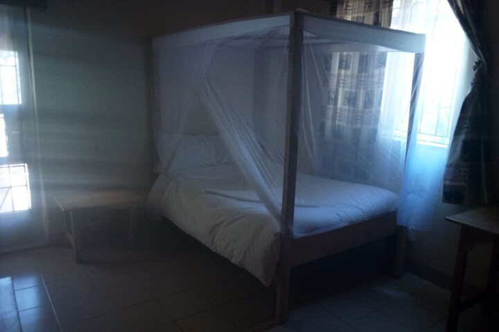 Room 6 of 22
