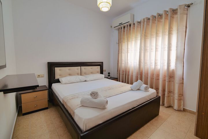 Room 6 of 22