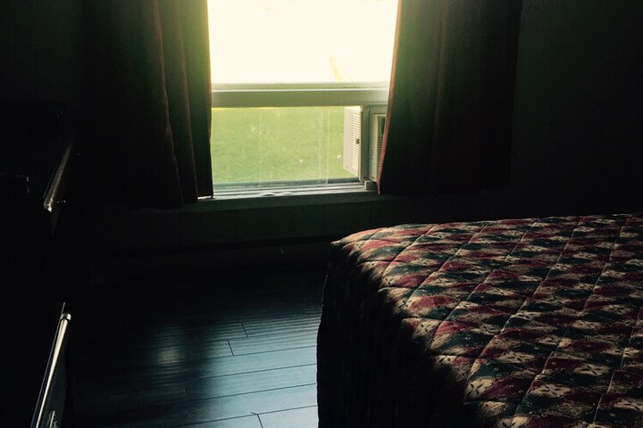 Room 6 of 25