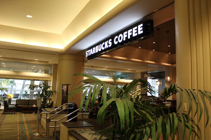 Ballroom/Hall 59 of 78