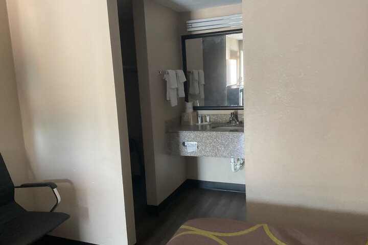 Double Accessible King Size Bed (21 of 25)