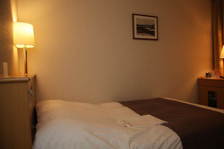 Room 12 of 75