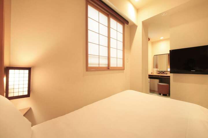 Room 8 of 57