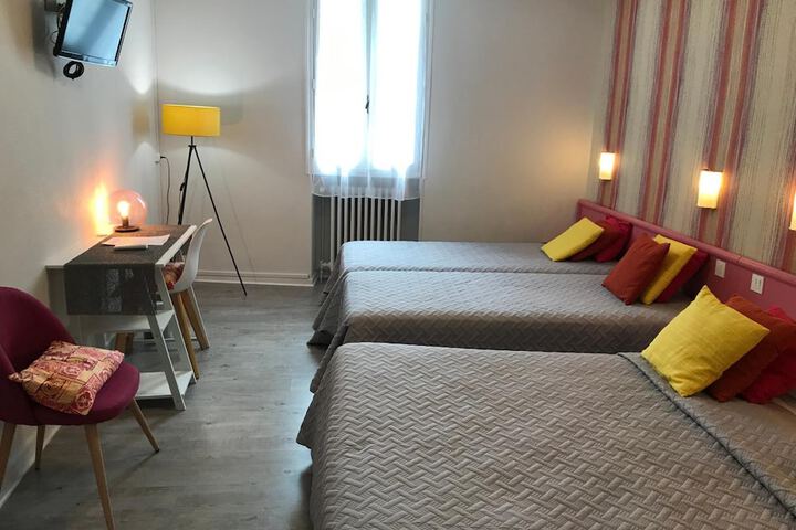 Room 17 of 49