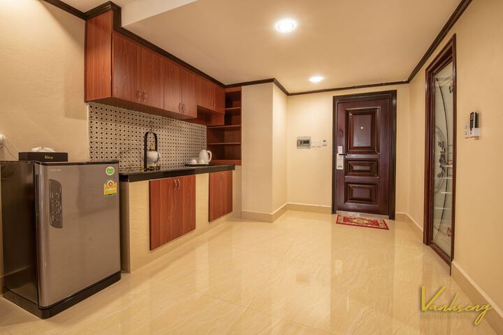 Room 14 of 24