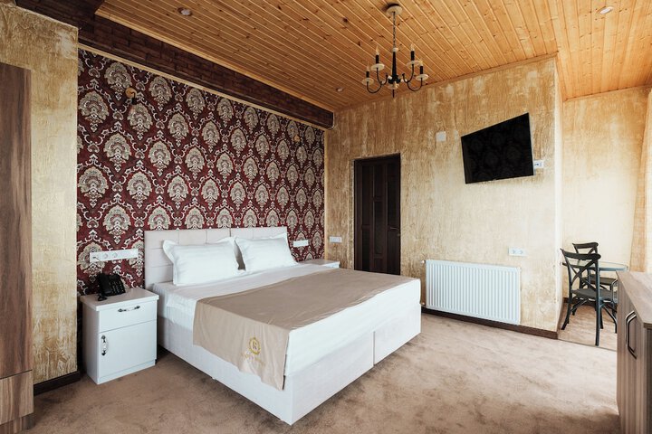Room 27 of 126