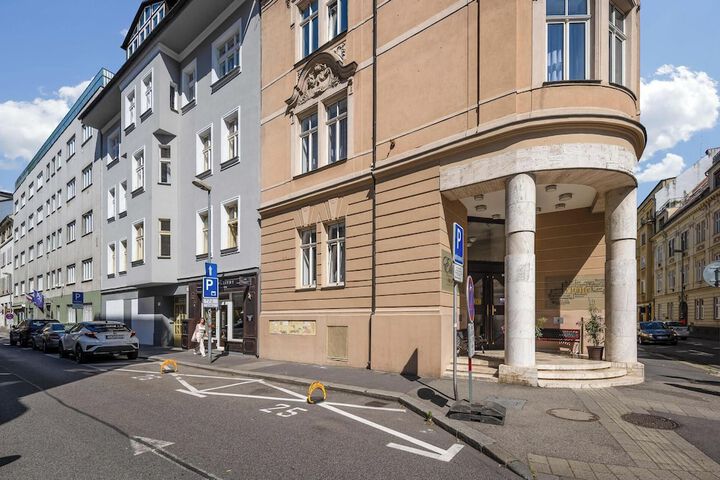 Hotel 75 of 75