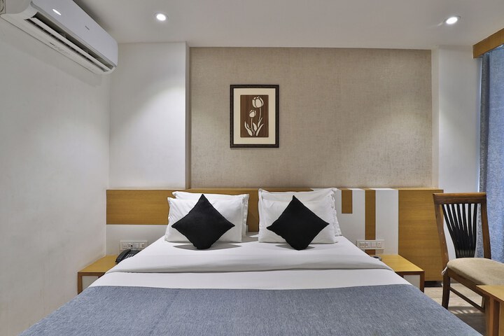 Room 10 of 56