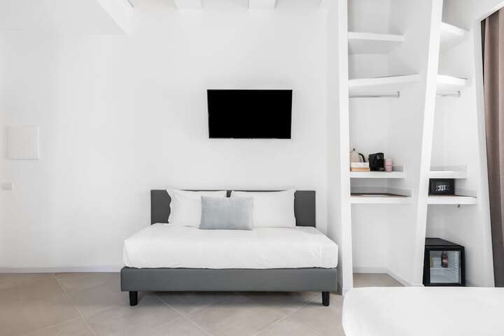 Room 10 of 69