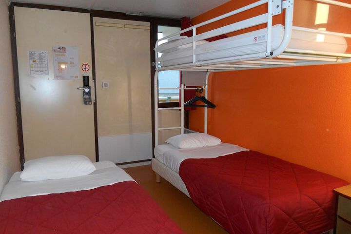 Room 10 of 41