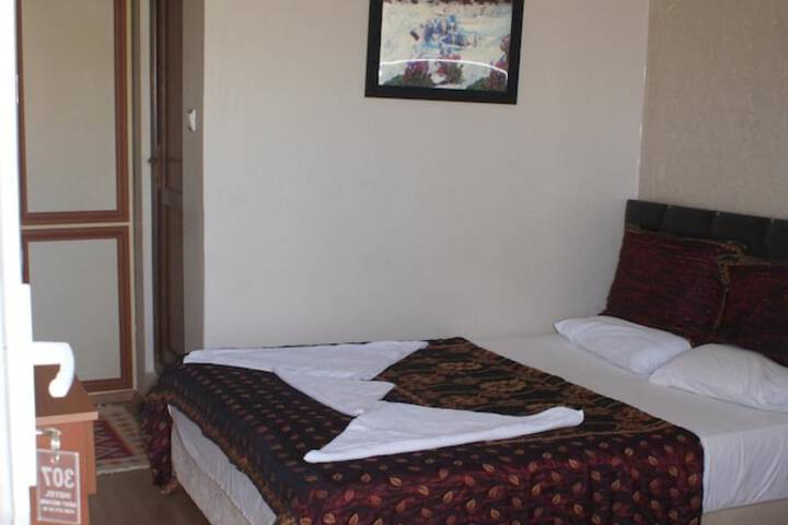 Room 14 of 38