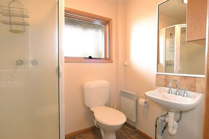 Room 8 of 11