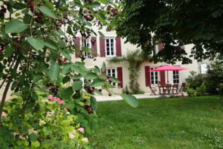 Hotel Exterior 13 of 35