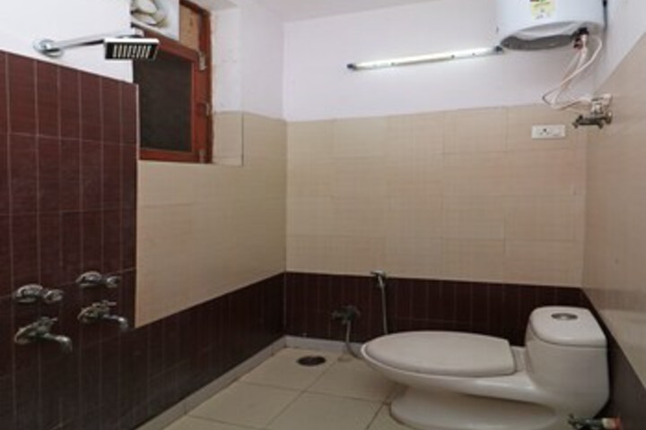Room 3 of 24