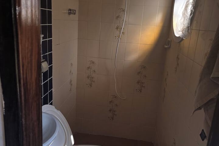 Room 12 of 14