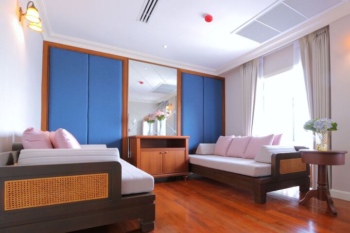 Room 28 of 81